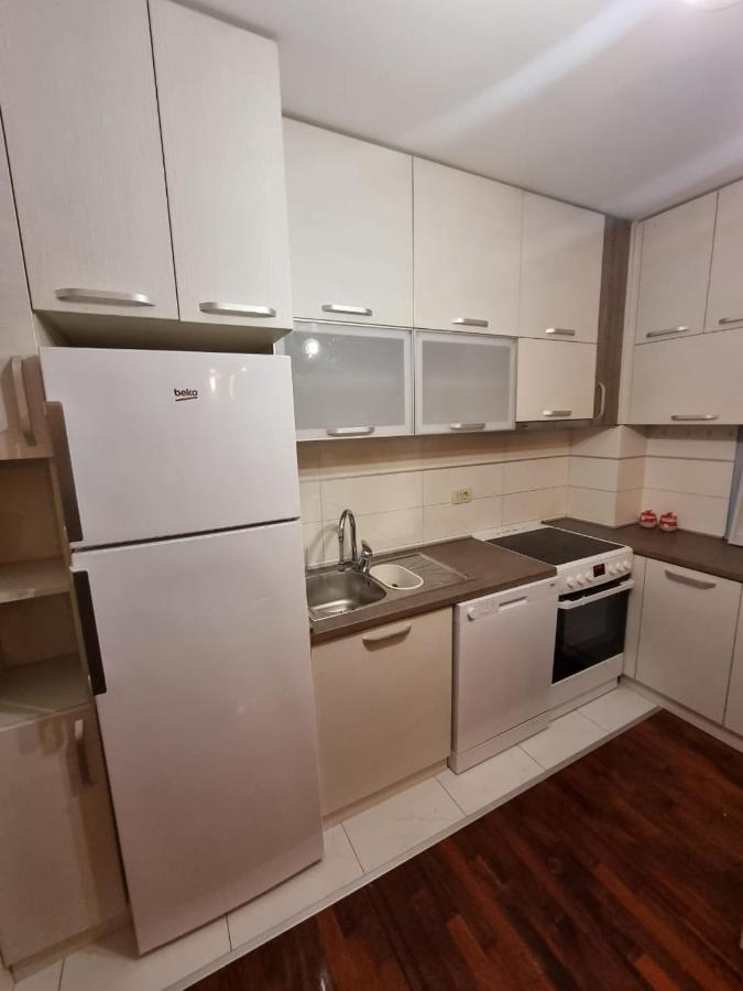 5 Star Apartment Podgorica Exterior foto